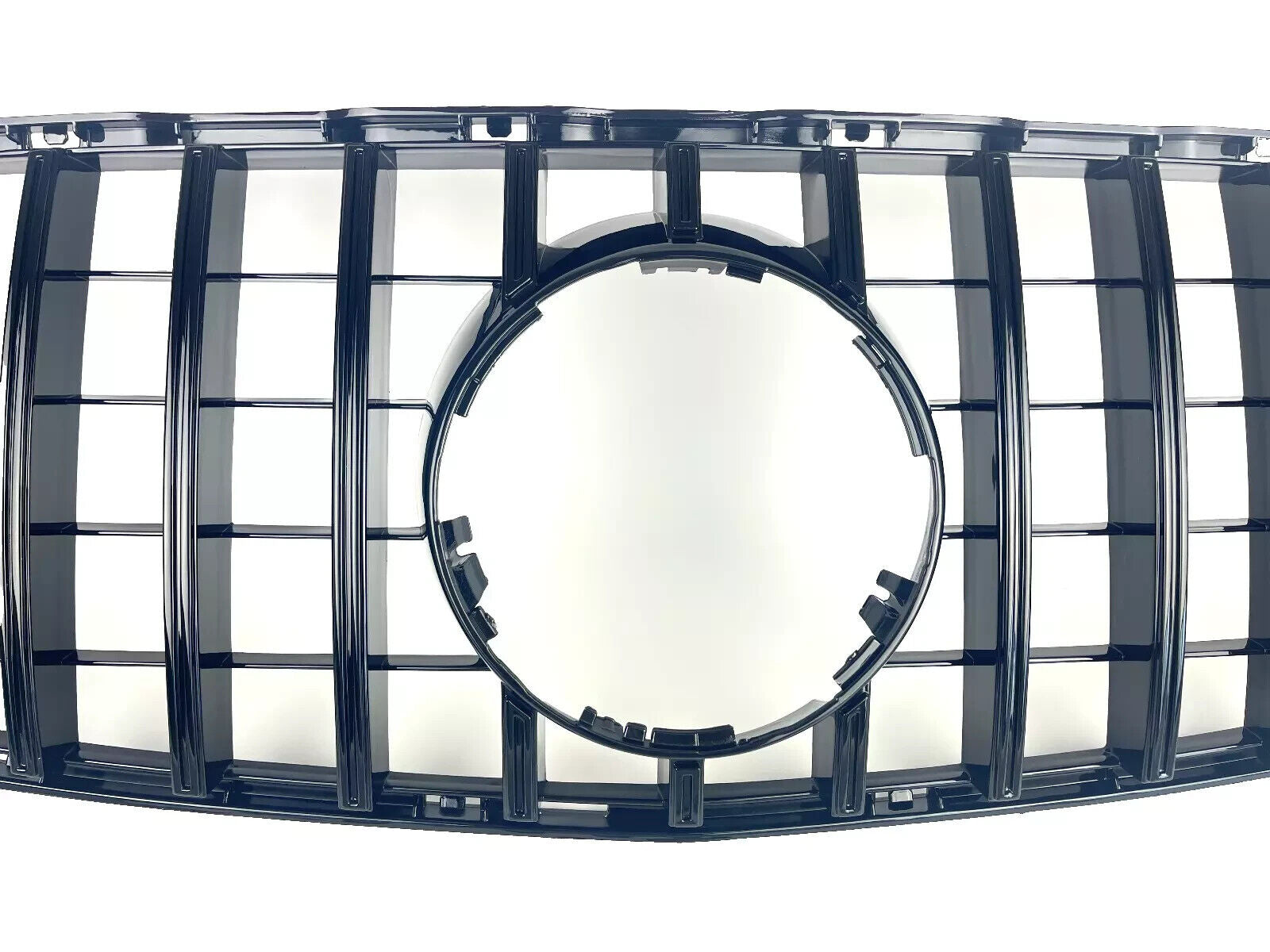 GLA W156 FRONT GRILL GLOSS BLACK